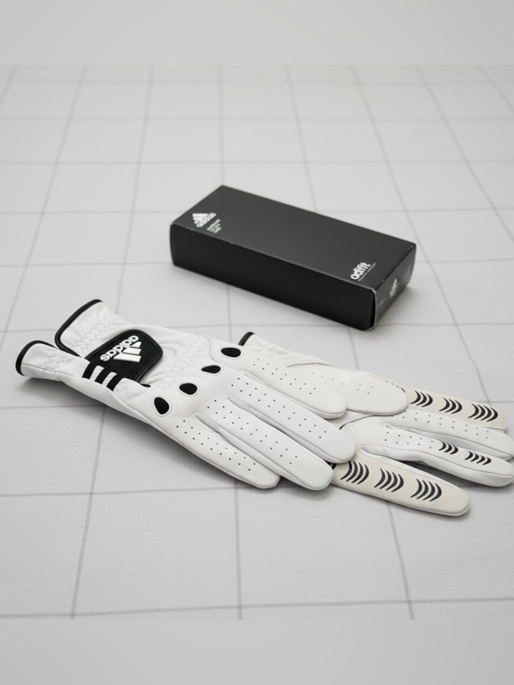 Adidas adiFIT Premium Cabretta Leather Golf Glove Men’s M/L White Black